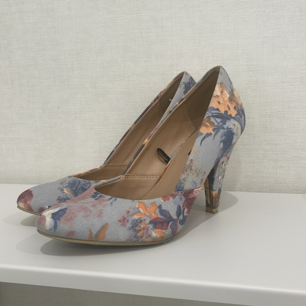 Flower print high heels 👠 4 inch heel